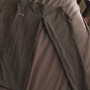 Grey under armour capris